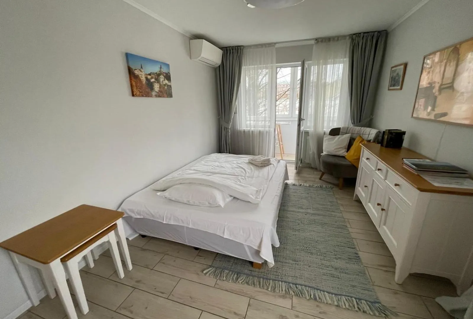 Top Location ★ Fabulous View ★ Close To Everything Kyiv 0*,  Ukraine